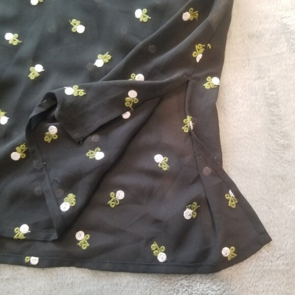 CAbi #5338 Womens Long Sleeve Sheer Blouse Top Medium Black Floral Embroidered - Picture 6 of 9